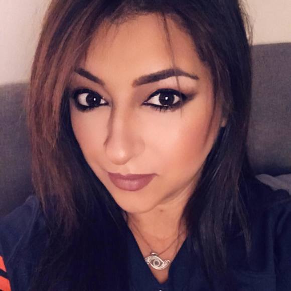 Meet your Posher, Abby - Picture 1 of 1